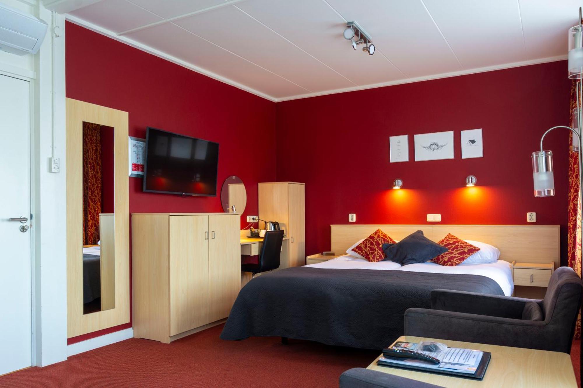 Hotel Oepkes West-Terschelling Exterior photo